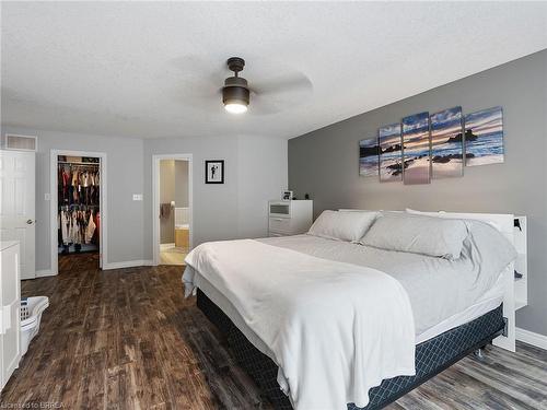 39 Hunter Way, Brantford, ON - Indoor Photo Showing Bedroom