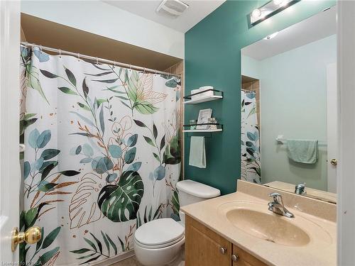 39 Hunter Way, Brantford, ON - Indoor Photo Showing Bathroom