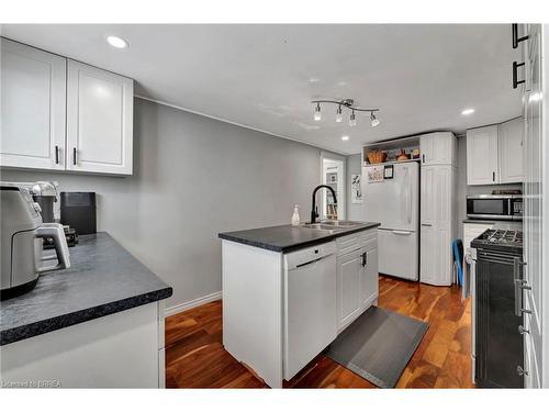 289 Marlborough Street, Brantford, ON - Indoor Photo Showing Kitchen