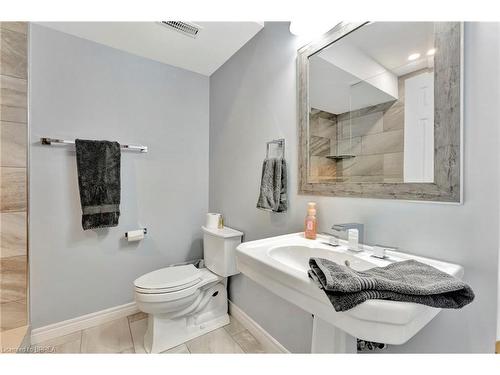 23 Scarfe Gardens, Brantford, ON - Indoor Photo Showing Bathroom