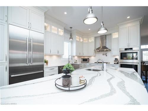 21 Tedley Boulevard, Brantford, ON - Indoor Photo Showing Kitchen With Upgraded Kitchen