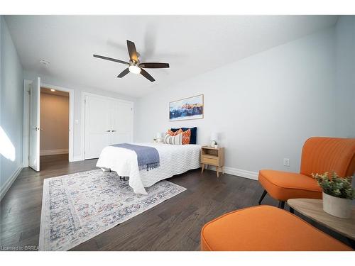 21 Tedley Boulevard, Brantford, ON - Indoor Photo Showing Bedroom