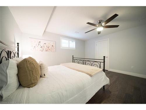 21 Tedley Boulevard, Brantford, ON - Indoor Photo Showing Bedroom