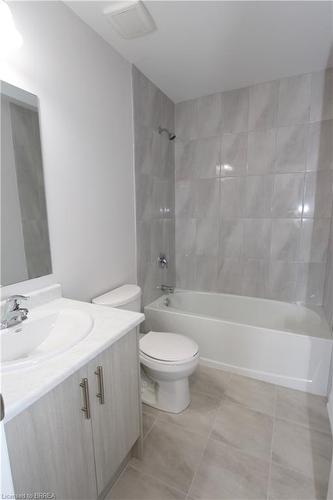 131-677 Park Road N, Brantford, ON - Indoor Photo Showing Bathroom