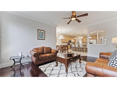 88 Hunter Way, Brantford, ON - Indoor Photo Showing Living Room