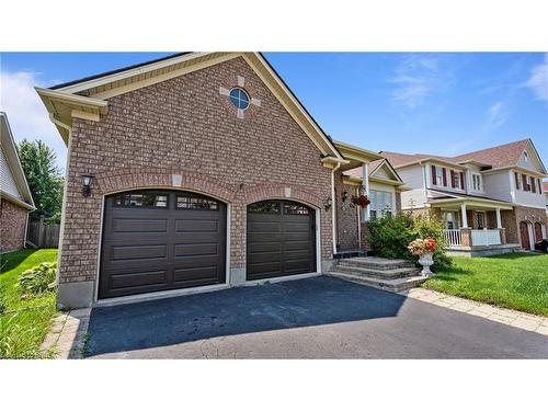 88 Hunter Way, Brantford, ON - Outdoor With Facade