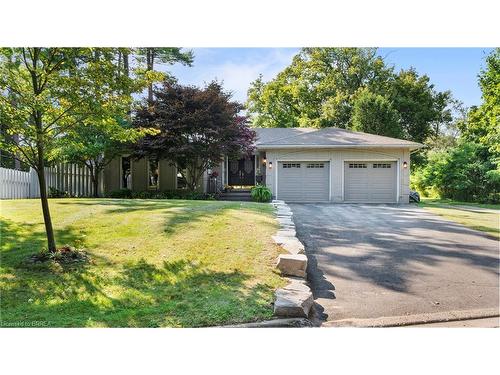 14 Pinewood Drive, Brantford, ON - Outdoor