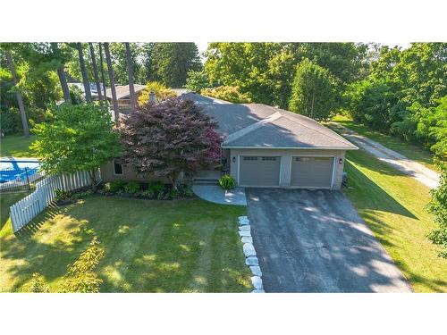 14 Pinewood Drive, Brantford, ON - Outdoor