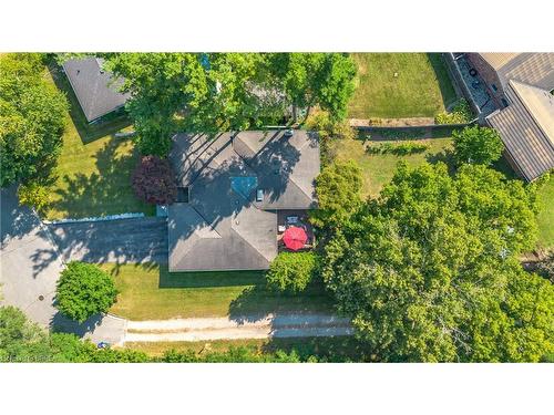 14 Pinewood Drive, Brantford, ON - Outdoor