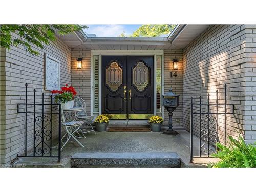 14 Pinewood Drive, Brantford, ON - Outdoor