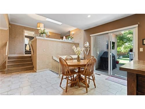 14 Pinewood Drive, Brantford, ON - Indoor Photo Showing Dining Room