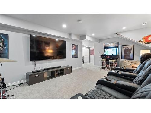 14 Pinewood Drive, Brantford, ON - Indoor Photo Showing Living Room