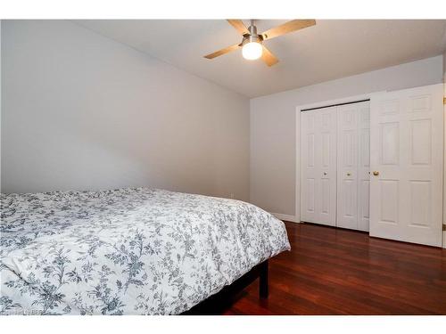 105 Donegal Drive, Brantford, ON - Indoor Photo Showing Bedroom