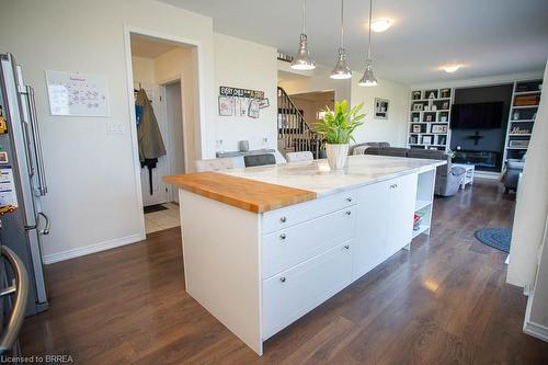 8 Turnbull Drive, Brantford, ON - Indoor Photo Showing Kitchen