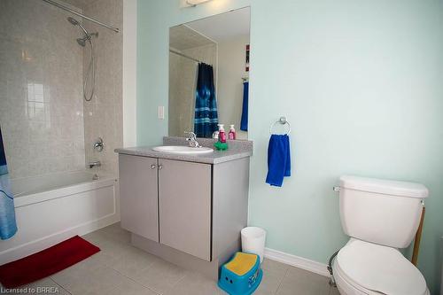 8 Turnbull Drive, Brantford, ON - Indoor Photo Showing Bathroom