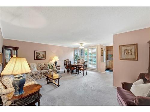 146-36 Hayhurst Road, Brantford, ON - Indoor Photo Showing Living Room