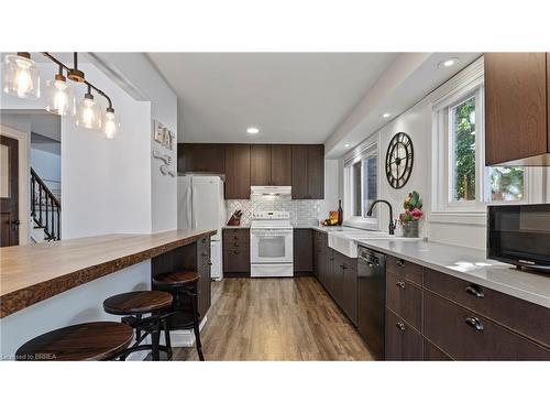 71 Garden Crescent, Paris, ON - Indoor Photo Showing Kitchen