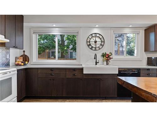 71 Garden Crescent, Paris, ON - Indoor Photo Showing Kitchen