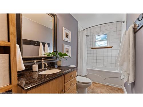 71 Garden Crescent, Paris, ON - Indoor Photo Showing Bathroom