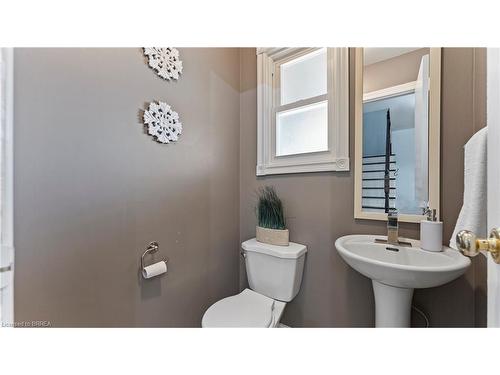 71 Garden Crescent, Paris, ON - Indoor Photo Showing Bathroom