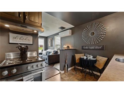 105 William Street, Delhi, ON - Indoor Photo Showing Kitchen