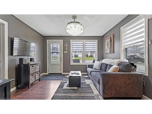 105 William Street, Delhi, ON - Indoor Photo Showing Living Room