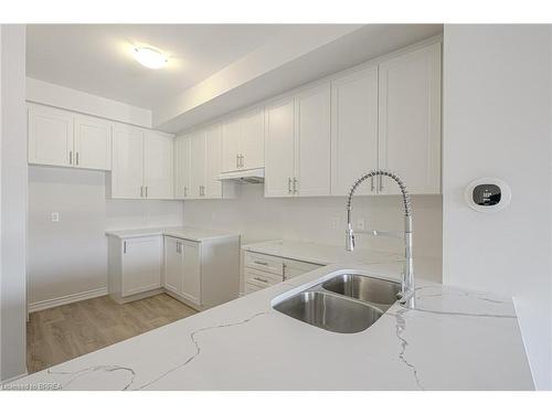 157-677 Park Road N, Brantford, ON - Indoor Photo Showing Kitchen With Double Sink