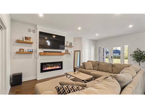 790 South Coast Drive, Peacock Point, ON - Indoor Photo Showing Living Room With Fireplace