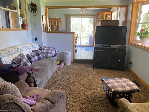 1163 Concession 7 Road, Townsend, ON - Indoor Photo Showing Living Room