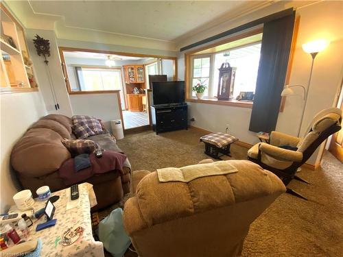 1163 Concession 7 Road, Townsend, ON - Indoor Photo Showing Living Room