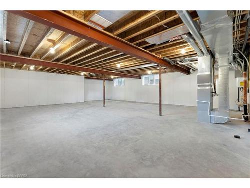 18-242 Mount Pleasant Street, Brantford, ON - Indoor Photo Showing Basement