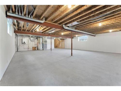 18-242 Mount Pleasant Street, Brantford, ON - Indoor Photo Showing Basement