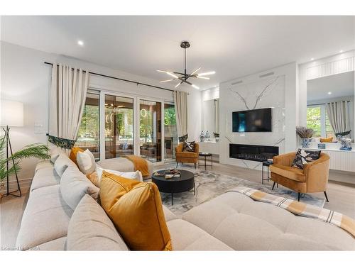 239 Green Street, Burlington, ON - Indoor Photo Showing Living Room With Fireplace