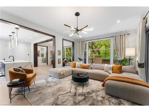 239 Green Street, Burlington, ON - Indoor Photo Showing Living Room