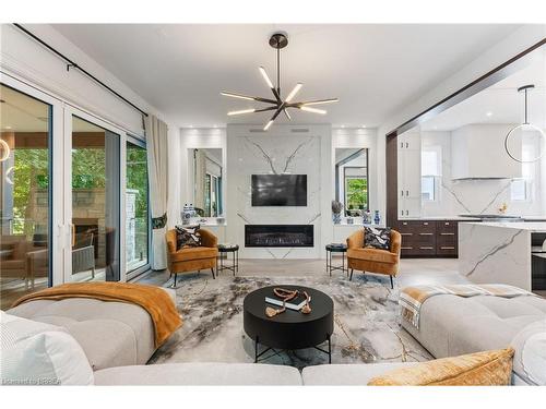 239 Green Street, Burlington, ON - Indoor Photo Showing Living Room With Fireplace