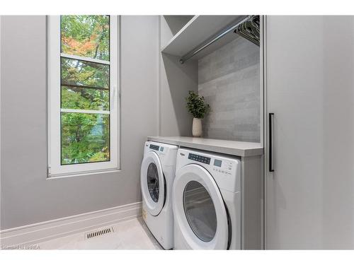 239 Green Street, Burlington, ON - Indoor Photo Showing Laundry Room