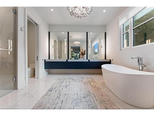 239 Green Street, Burlington, ON - Indoor Photo Showing Bathroom