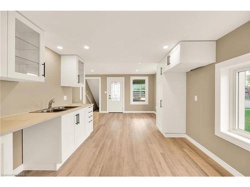 81 Banfield Street, Paris, ON - Indoor Photo Showing Kitchen With Double Sink