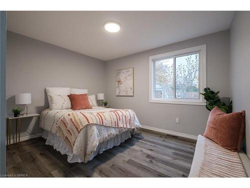 2 Waddington Street, Brantford, ON - Indoor Photo Showing Bedroom