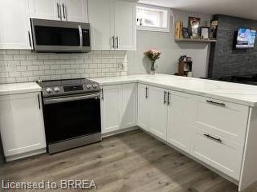 2 Waddington Street, Brantford, ON - Indoor Photo Showing Kitchen With Upgraded Kitchen