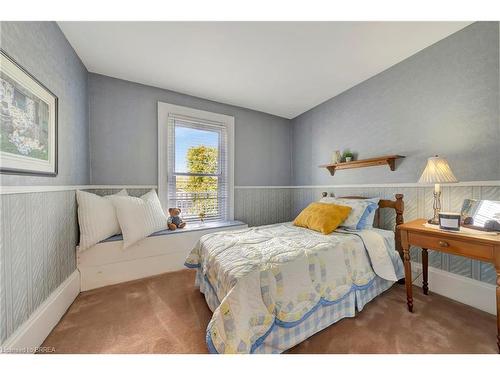 5 Oxford Street E, Drumbo, ON - Indoor Photo Showing Bedroom