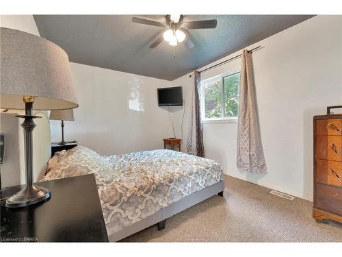 59 Albion Street, Brantford, ON - Indoor Photo Showing Bedroom