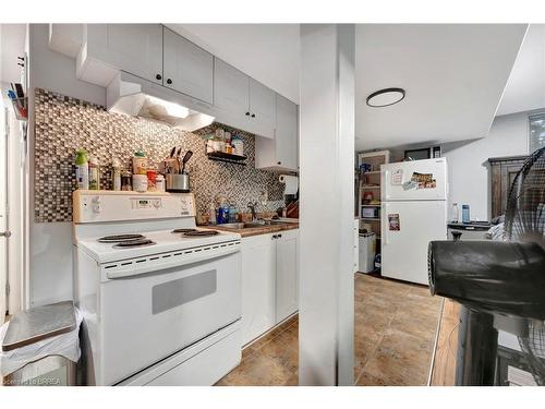 59 Albion Street, Brantford, ON - Indoor Photo Showing Kitchen