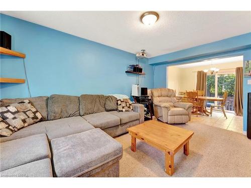 59 Albion Street, Brantford, ON - Indoor Photo Showing Living Room