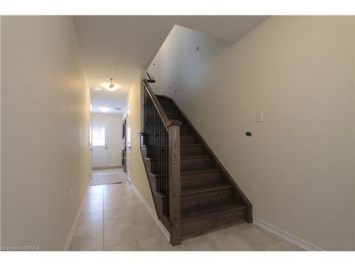 43 Holder Drive, Brantford, ON - Indoor Photo Showing Other Room