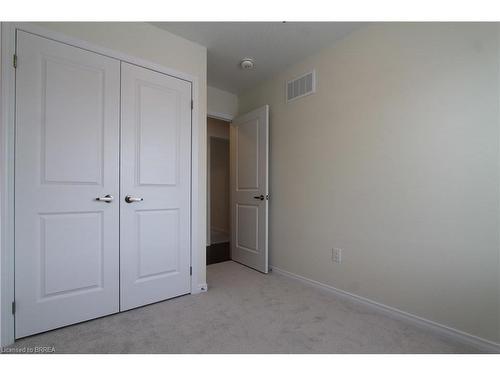 43 Holder Drive, Brantford, ON - Indoor Photo Showing Other Room