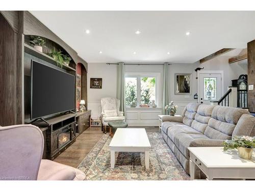 41 Locks Road, Brantford, ON - Indoor Photo Showing Living Room