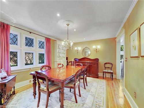 282 Dufferin Avenue, Brantford, ON - Indoor Photo Showing Dining Room