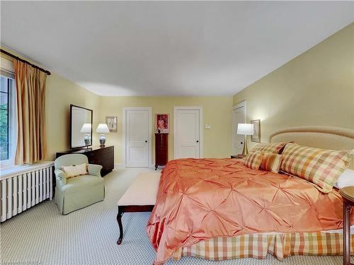 282 Dufferin Avenue, Brantford, ON - Indoor Photo Showing Bedroom