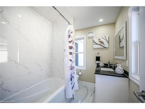 Main-1210 Dunsmure Road, Hamilton, ON - Indoor Photo Showing Bathroom